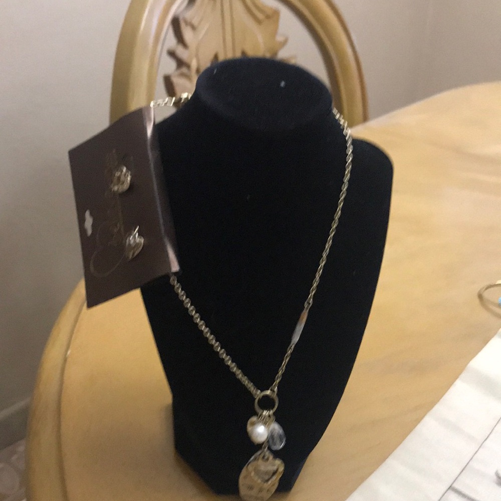 Necklace and earrings set fashion jewelry